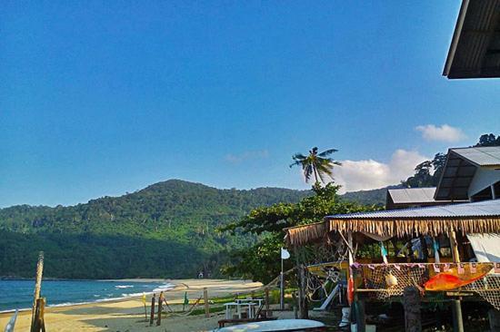 Beachfront Hut Upstairs Astra - Beach Shack Chalet Kampong Juara Ngoại thất bức ảnh