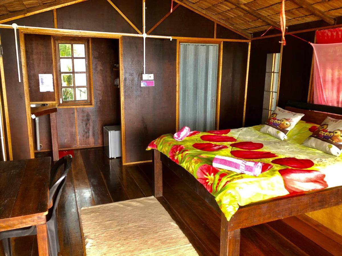 Beachfront Hut Upstairs Astra - Beach Shack Chalet Kampong Juara Ngoại thất bức ảnh